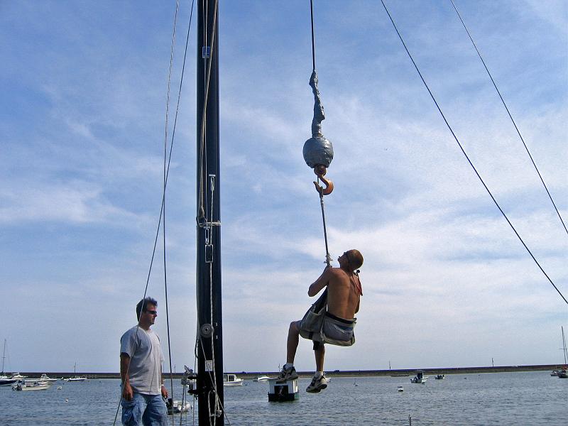 new_mast_install38.JPG - New Mast on Stands prior to install- Installing the mast head electronics